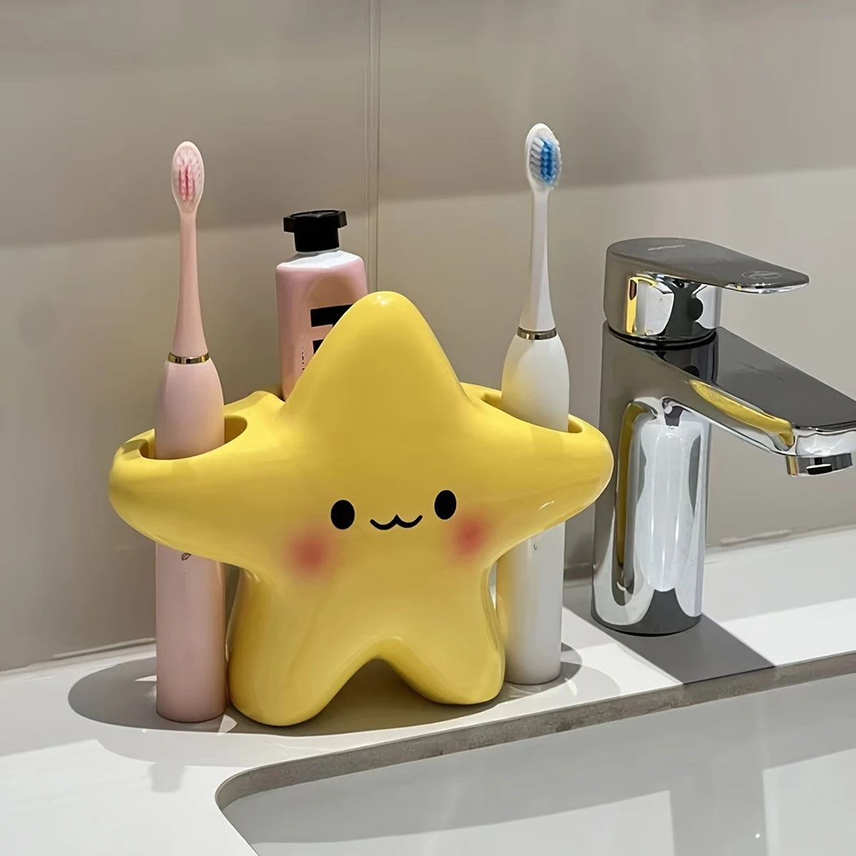 Star-Shaped Toothbrush Holder – Freestanding Bathroom Organiser with Cute Face Design