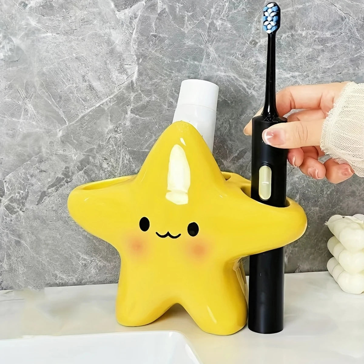 Star-Shaped Toothbrush Holder – Freestanding Bathroom Organiser with Cute Face Design