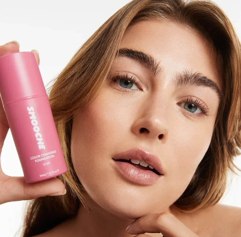 Smooche Colour-Changing Liquid Foundation | Glycerin & Vitamin E | 30ml