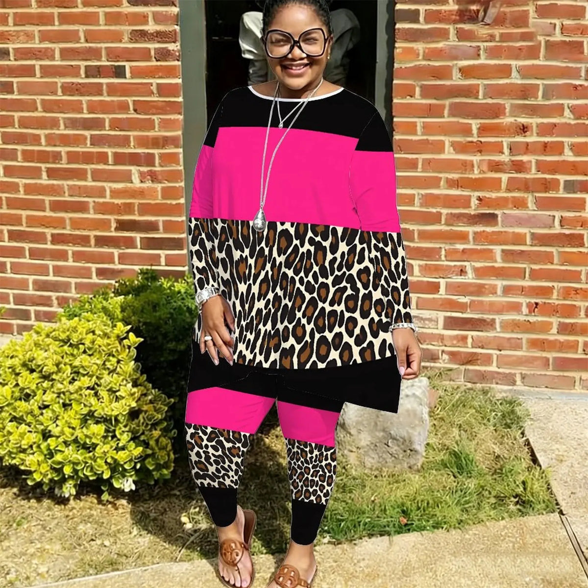 Plus Size Printed Two-Piece T-Shirt & Sweatpants Set