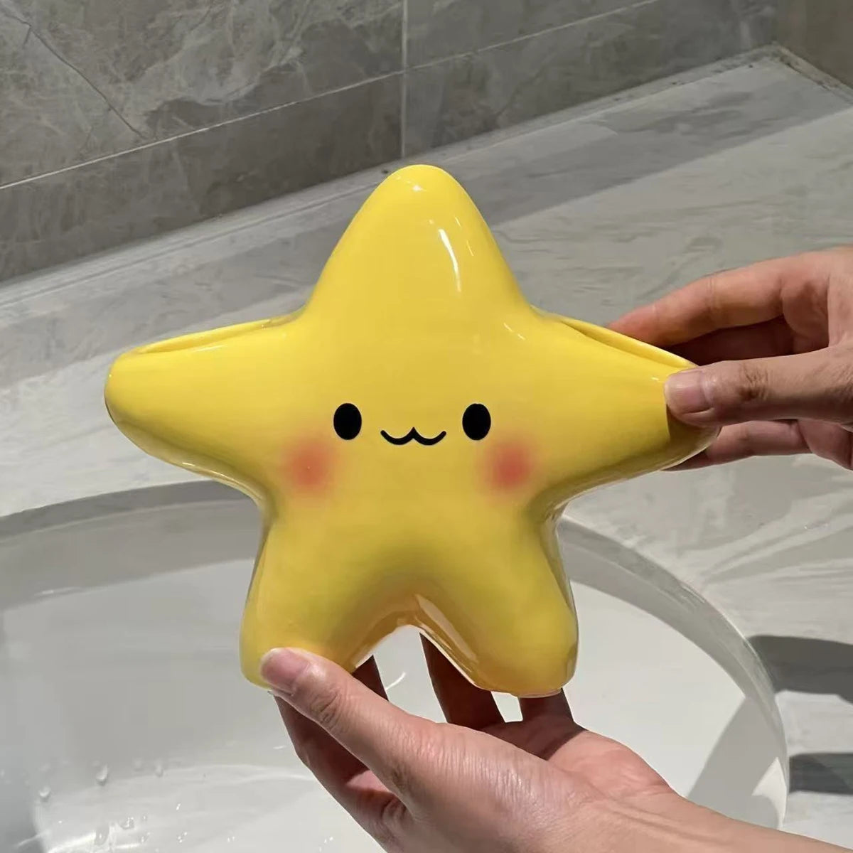 Star-Shaped Toothbrush Holder – Freestanding Bathroom Organiser with Cute Face Design